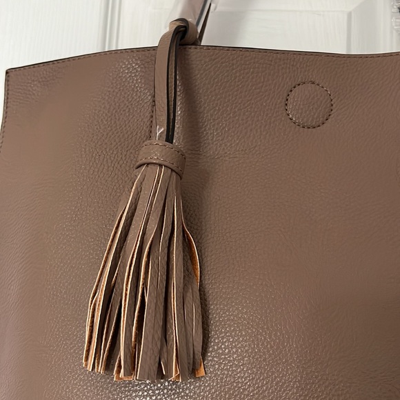 Women Faux Leather Multi Shoulder Bag W/ Small Pouch 2Pcs! - Picture 3 of 6